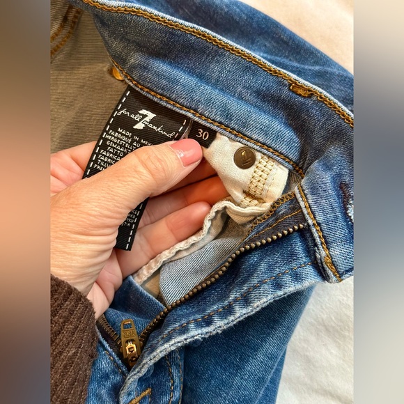 7 For All Mankind, size 30, fitted blue jeans - Picture 4 of 6